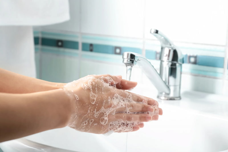 تصویر 4 از مایع دستشویی سبز رنگ با رایحه خنک و دلپذیر
