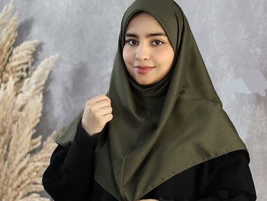 تصویر 3 از مقنعه رنگی نخی مناسب استفاده روزانه در تمام فصول