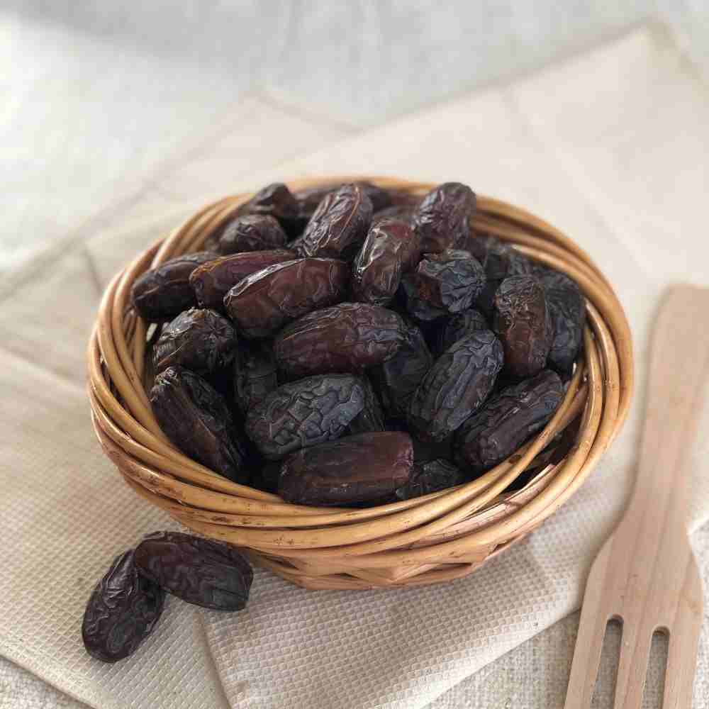 خرما خاصویی مشکین با دانه های درشت و ظاهر صادراتی