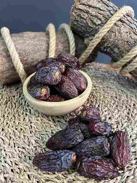 تصویر 3 از خرما خاصویی آلویی خوش طعم مناسب پذیرایی و میان وعده