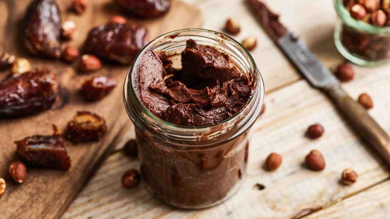تصویر 4 از خمیر خرما بوشهر با طعم طبیعی و بافت نرم