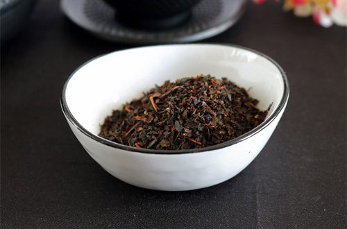 تصویر 1 از چای شمال درجه یک  طبیعی و خوش‌عطر از بهترین باغ‌های سرسبز گیلان و مازندران