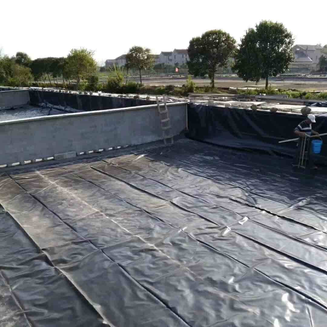 ورق ژئوممبران گیره دار مناسب پروژه های نیازمند تثبیت بالا