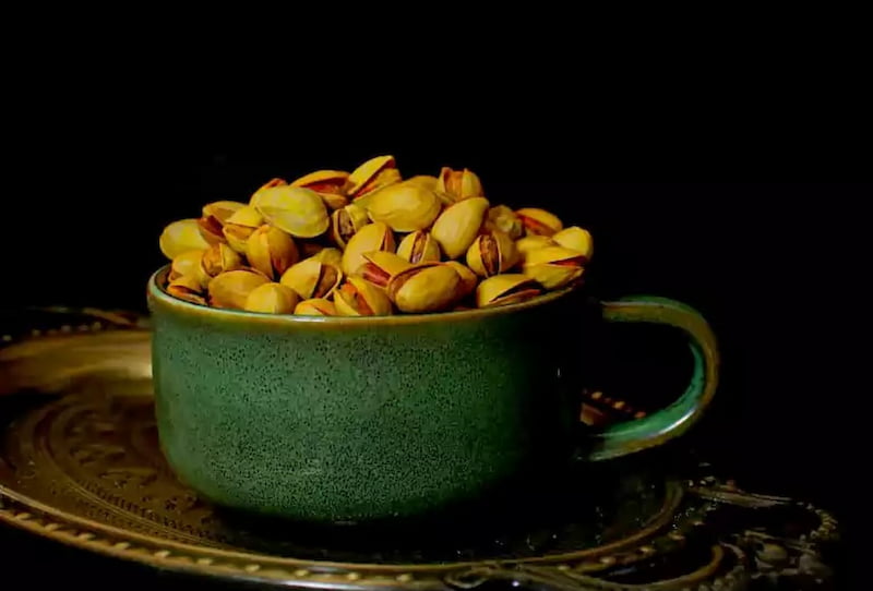 تصویر 4 از پسته احمد آقایی زعفرانی با طعمی خاص ویژه پذیرایی مجلسی