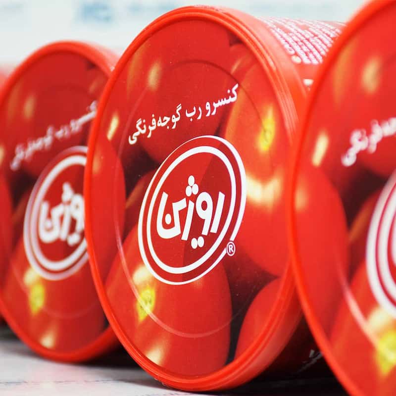 تصویر 2 از رب گوجه فرنگی روژین با رنگ طبیعی و بسته بندی استاندارد