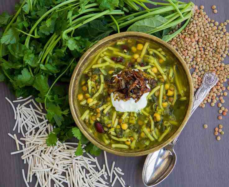 سبزی آش رشته تازه و معطر مناسب آشپزی سنتی ایرانی