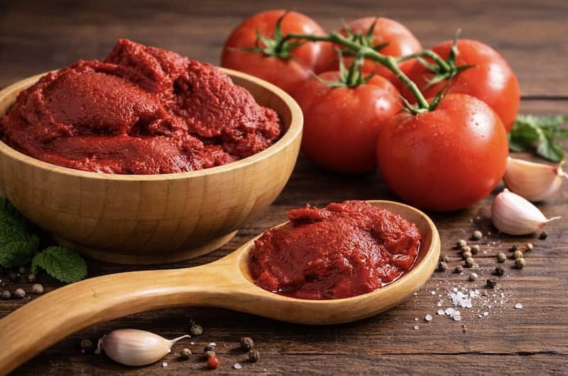 تصویر 3 از رب گوجه فرنگی اروم آدا با رنگ طبیعی و غلظت مناسب