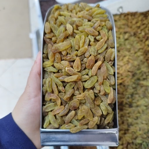 کشمش سبز لوکس با رنگ طبیعی و طعم شیرین