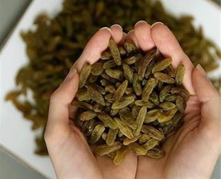 تصویر 2 از کشمش سبز عمده تهیه شده از انگور تازه و سالم
