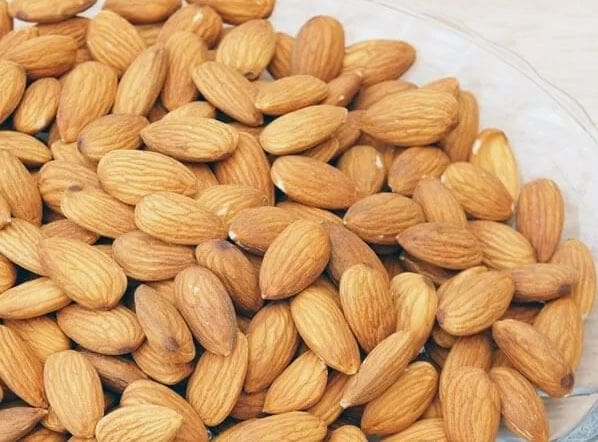 تصویر 1 از بادام سنگی خام مناسب فروش عمده و بسته‌بندی خشکبار