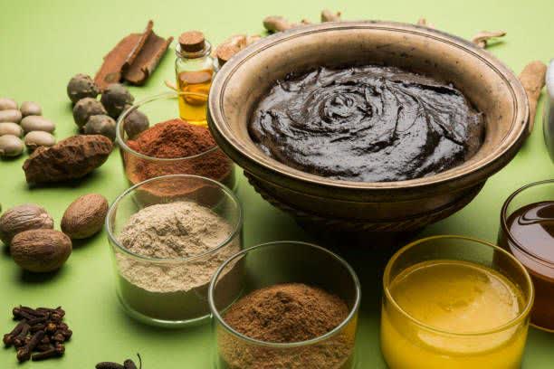 حنا هندی مشکی پر کلاغی با پوشش دهی عالی مو