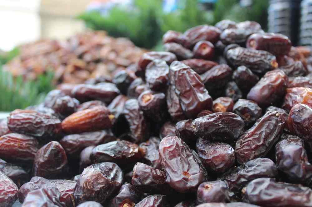 تصویر 2 از خرما خاصویی آجیلی با دانه های خوش رنگ و بازارپسند