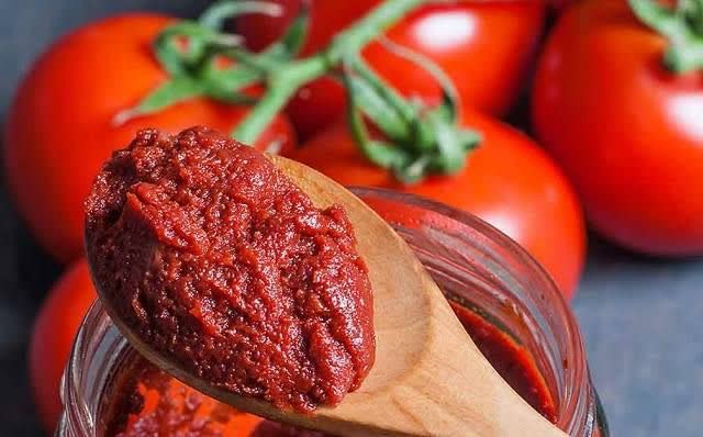 تصویر 3 از رب گوجه فرنگی گلکسی محصولی کاربردی برای آشپزخانه های پرمصرف