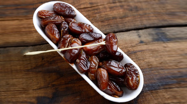 تصویر 2 از خرما مضافتی عالی بم با تازگی حفظ شده پس از برداشت