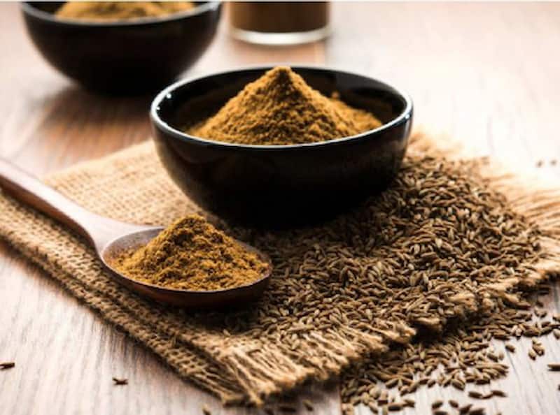 زیره سیاه پودر شده با رایحه طبیعی و بسیار تازه