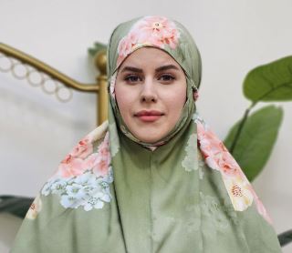 تصویر 4 از مقنعه نماز ساده با پارچه لطیف و طراحی استاندار برای عبادت و استفاده روزانه