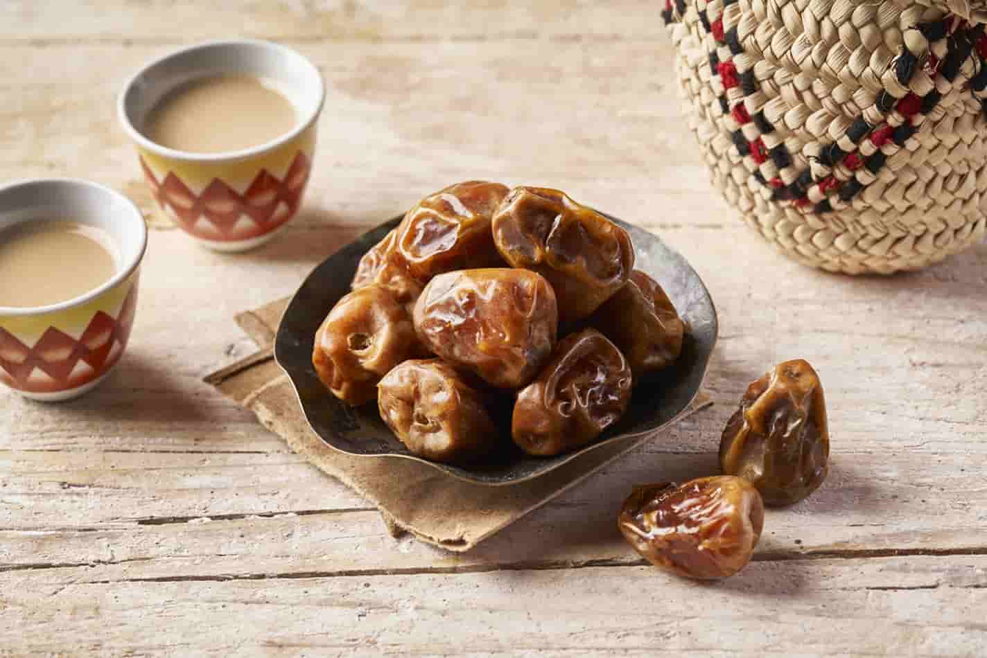 تصویر 1 از خرما زاهدی فراشبند با طعم طبیعی و کیفیت منطقه ای