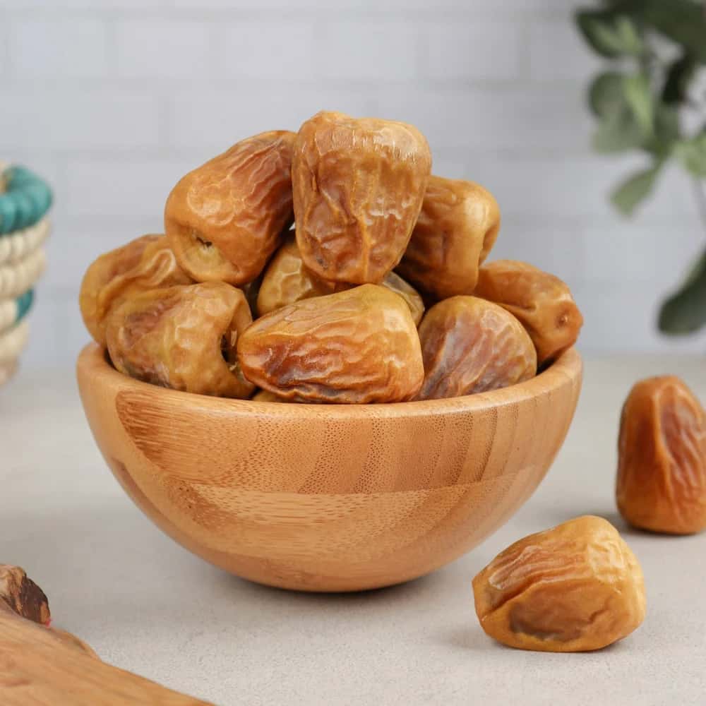 خرما زاهدی قند از ارقام محبوب خرمای نیمه خشک ایران