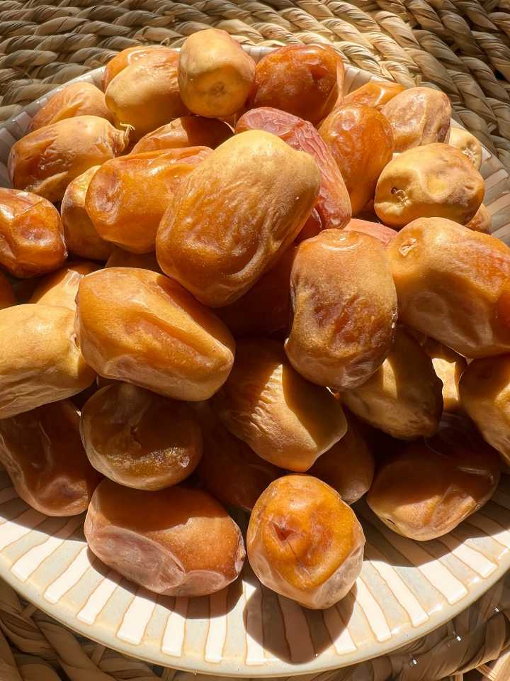 تصویر 2 از خرید عمده خرما زاهدی فله بوشهر + قیمت عمده