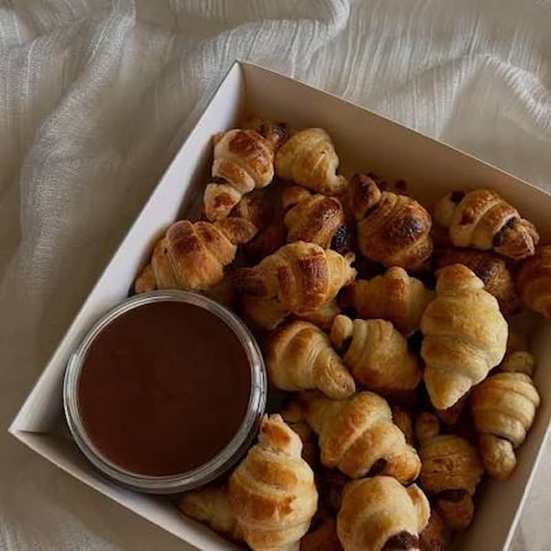 فروش کروسان شکلاتی
