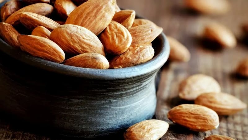 تصویر 4 از بادام مامایی درجه یک با پوسته خوش شکن و درصد چربی غنی ویژه بنکداران خشکبار