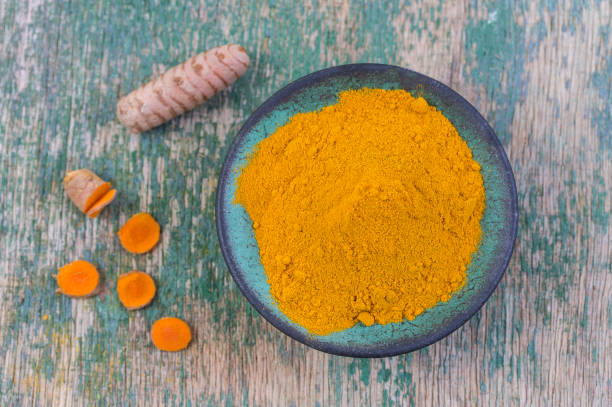 تصویر 2 از پودر زردچوبه چارمنار برای ایجاد رنگ و مزه مطلوب غذاها