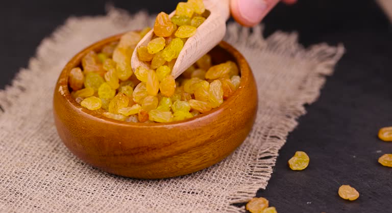 کشمش جعبه ای با بسته بندی کاربردی و کیفیت مطلوب