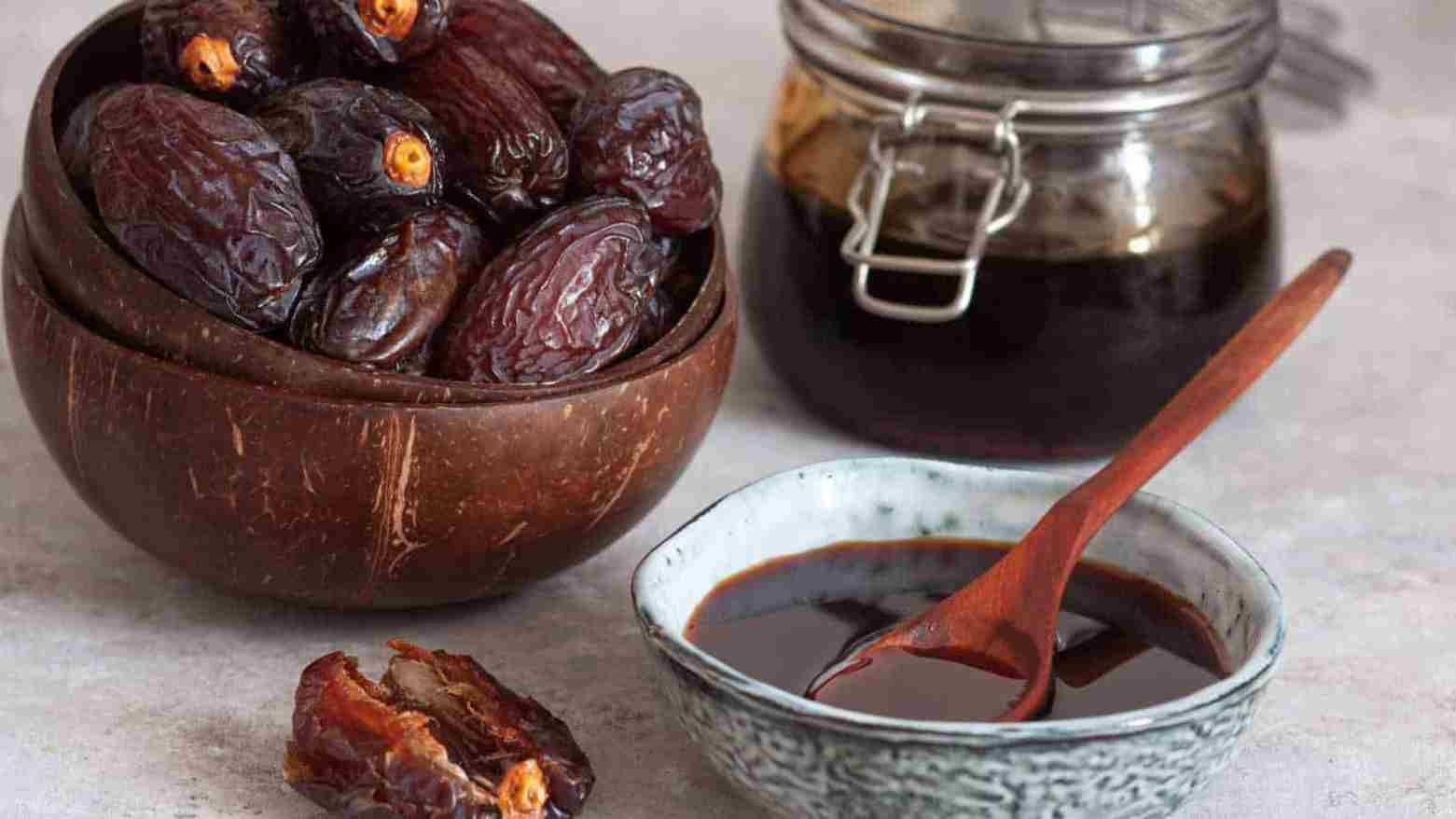 شیره خرما جهرم با عصاره طبیعی خرمای منطقه