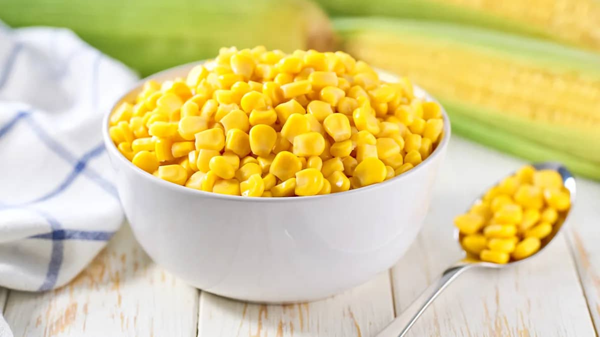 کنسرو ذرت شیرین طبیعت همراه خوشمزه برای غذاهای خانگی