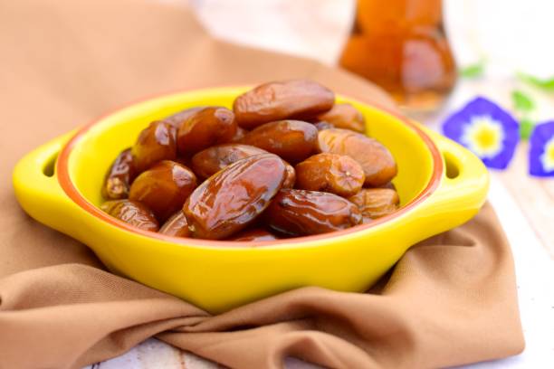 خرید خرما پیارم لوکس تازه و باکیفیت