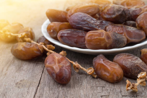 خرید و فروش خرما پیارم صادراتی با شرایط فوق‌العاده