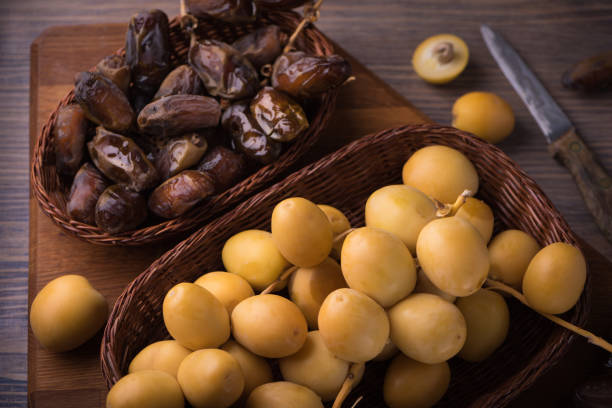 قیمت خرید خرما پیارم صادراتی + فروش ویژه
