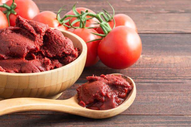 رب گوجه فرنگی محلی با طعم سنتی و رنگ طبیعی گوجه