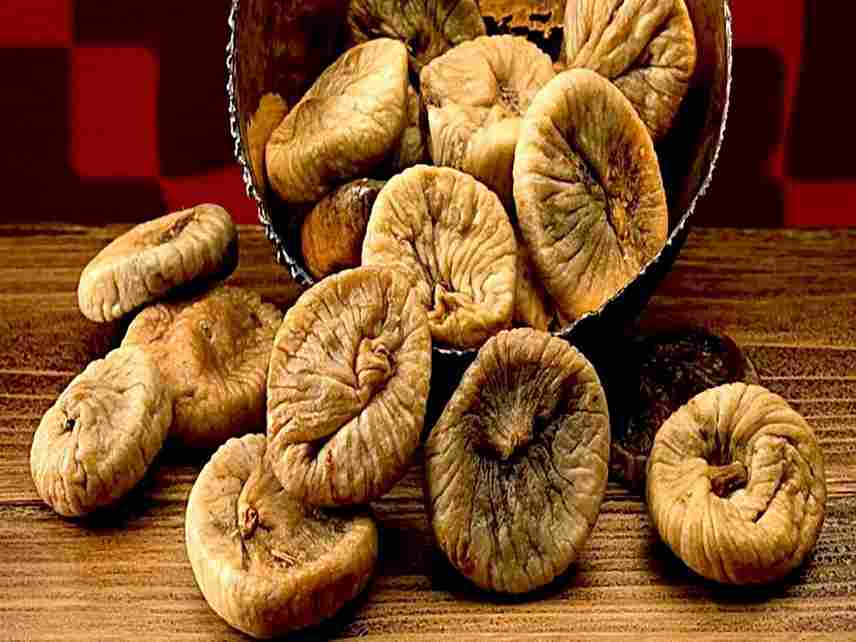 انجیر خشک فشرده با کیفیت طبیعی و بافت منسجم