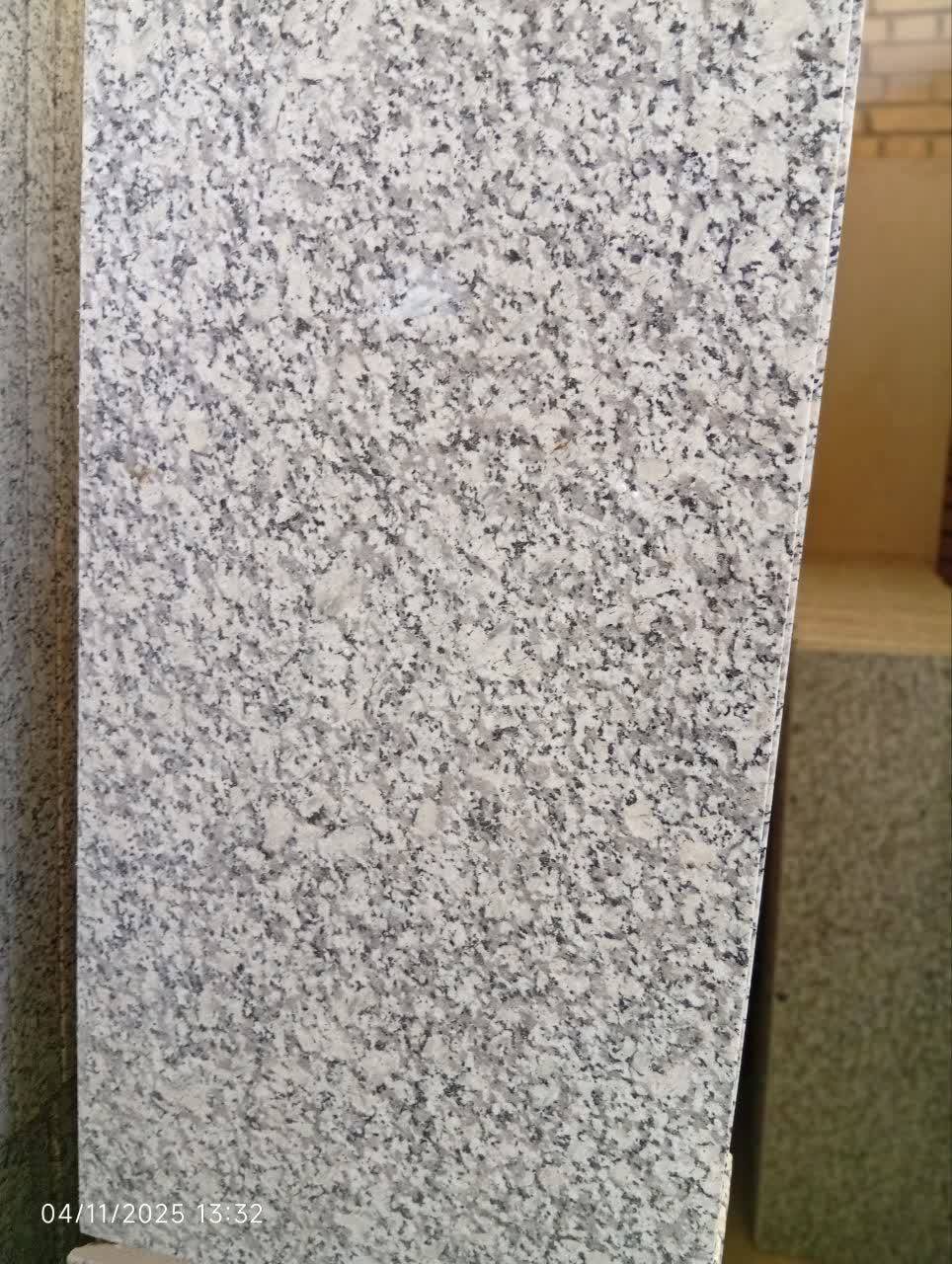 تصویر 2 از سنگ گرانیت چهل طولی