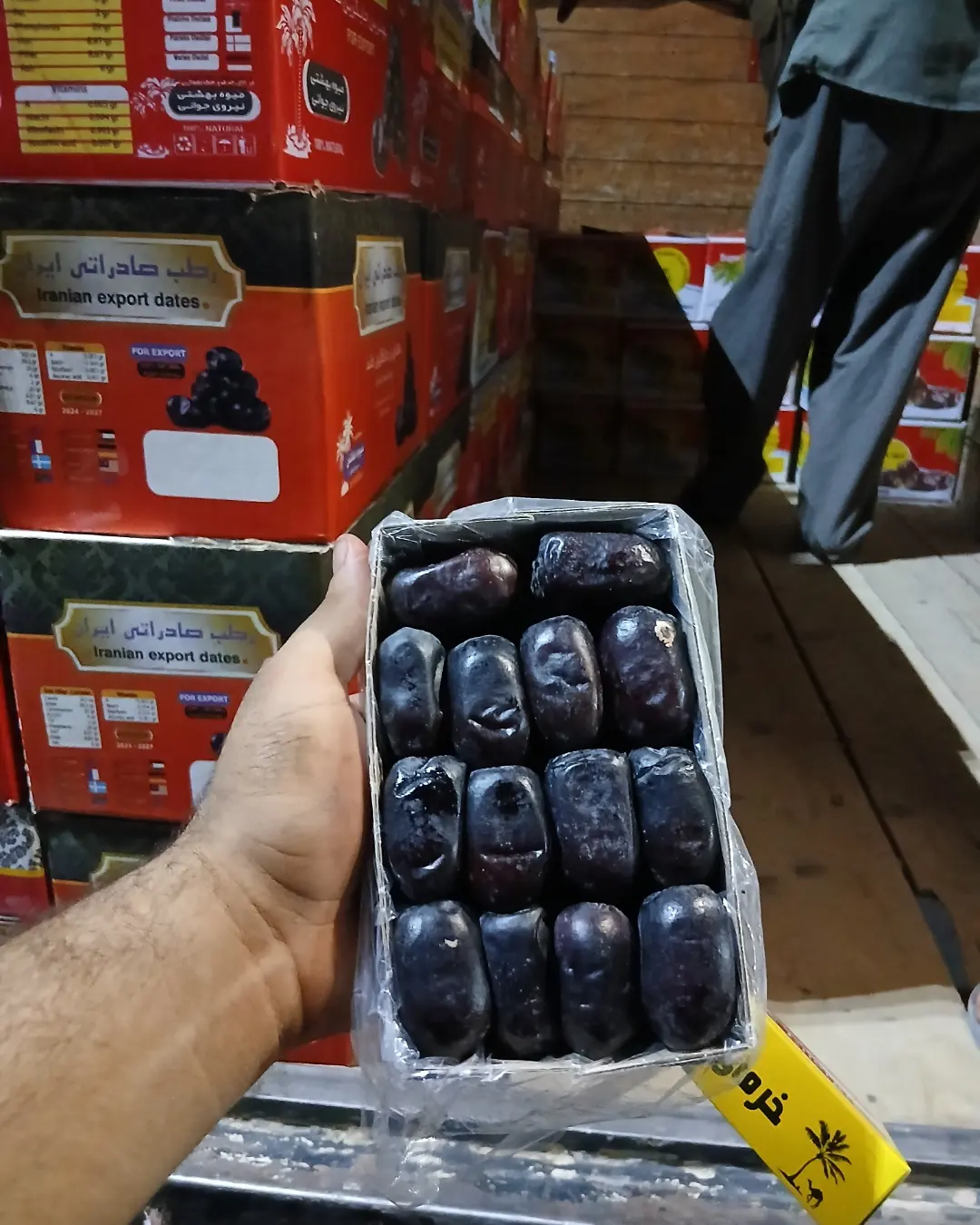 تصویر 4 از مرکز فروش خرمای مضافتی با قیمت عمده