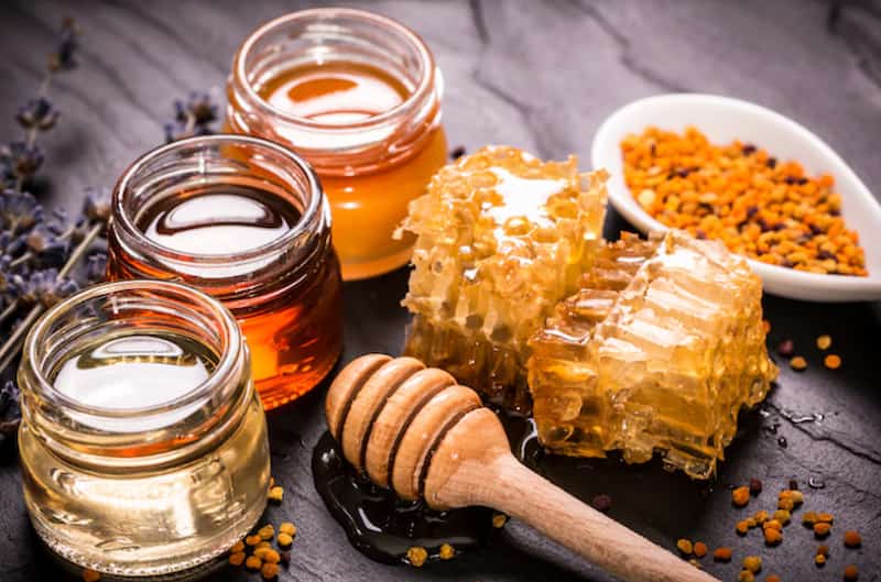 عسل چهل گیاه فیروزکوه با شیرینی طبیعی و ملایم