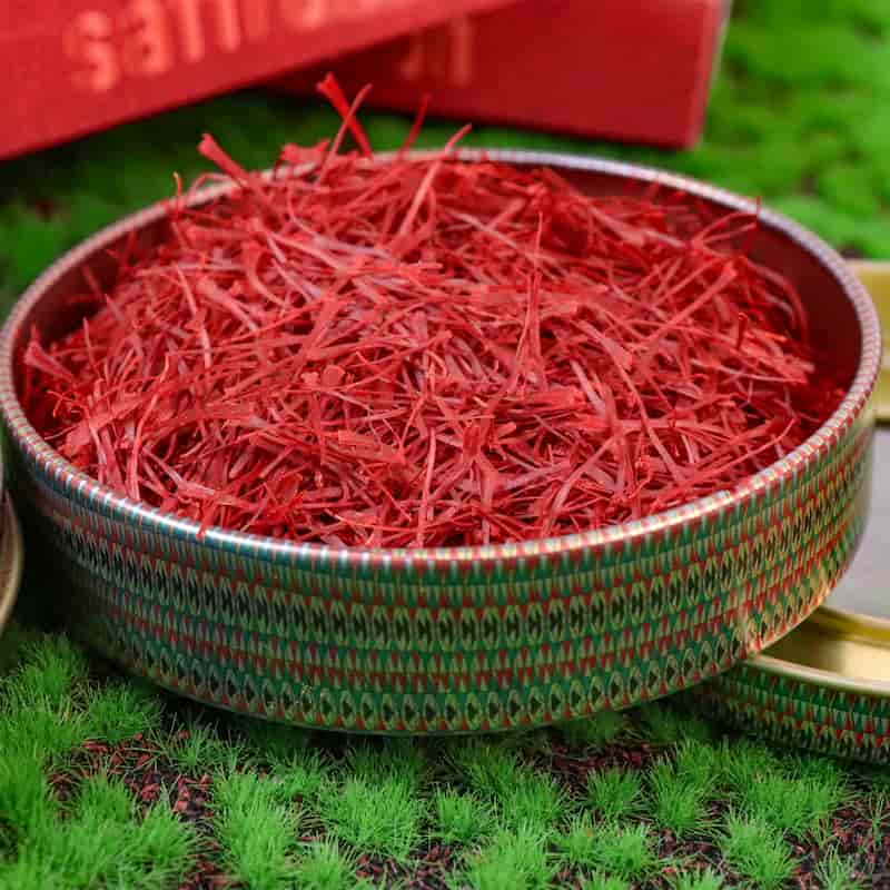 زعفران ممتاز یک گرمی با عطر قوی و رنگ دهی مطلوب