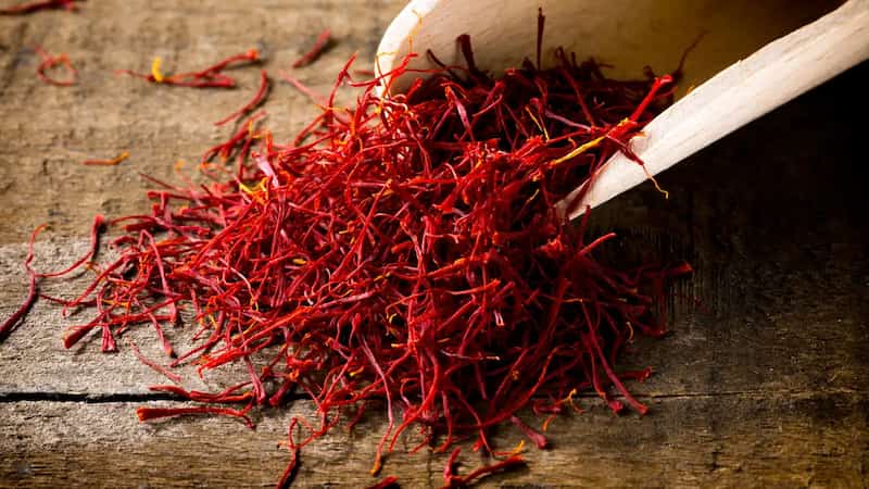 زعفران پوشال درجه یک با کیفیت مطلوب برای مصارف غذایی