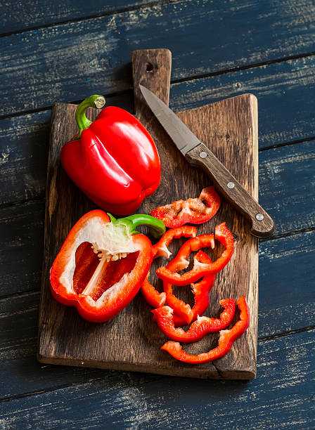 فلفل دلمه‌ای قرمز با طعم شیرین و آبدار؛ تازه، خوش‌رنگ و بازارپسند