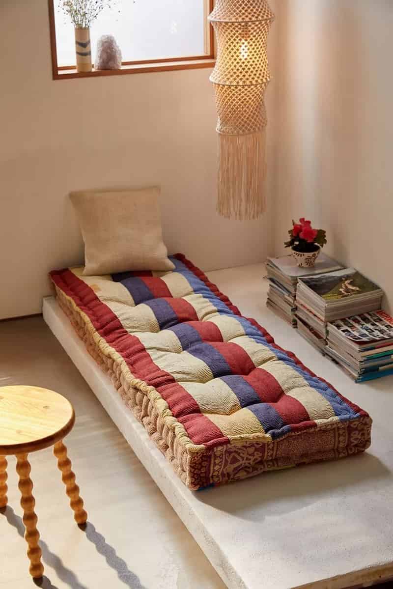 تشک مسافرتی ابری سبک و کاربردی برای طبیعت گردی