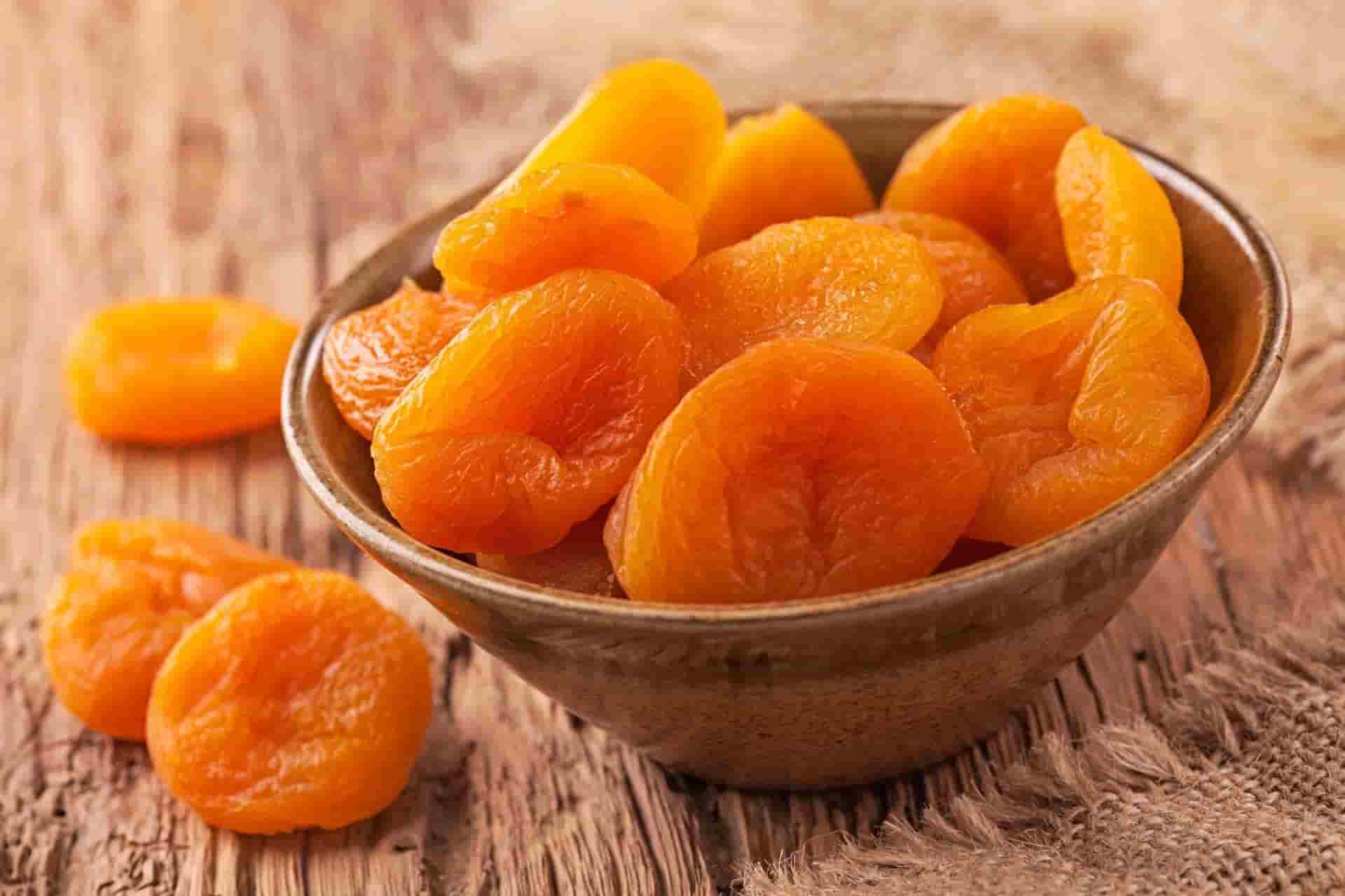 قیسی کاشان خشک شده به روش طبیعی و اصیل