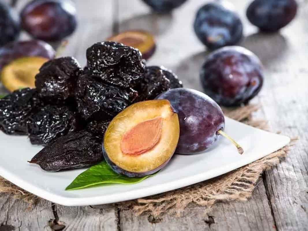 قیسی آلو سیاه خوش رنگ مناسب مصارف خوراکی و صنعتی