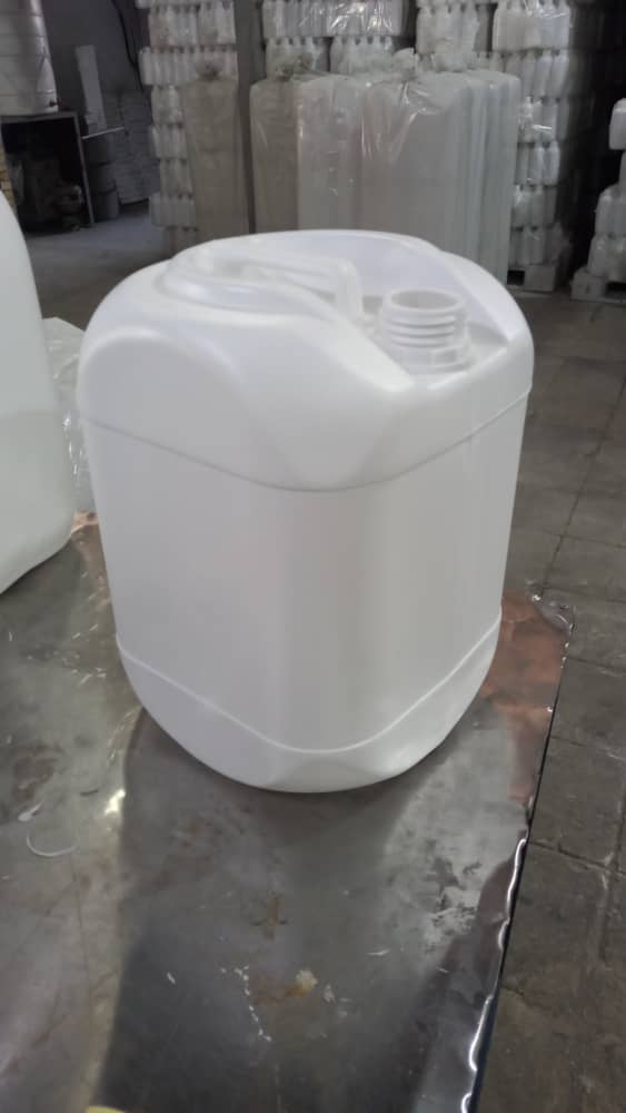 تصویر 1 از فروش عمده گالن ۲۰ لیتری پلاستیکی از درب کارخانه