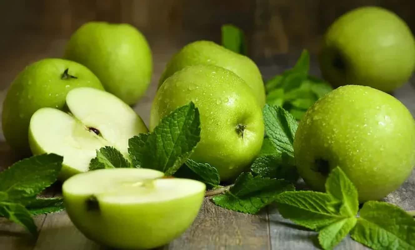 سیب ترش خوش طعم برای مصرف تازه و فرآوری غذایی