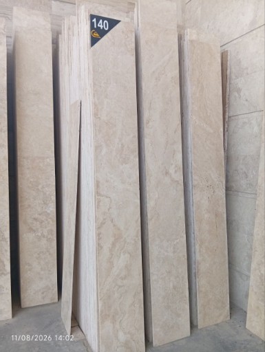 تصویر 3 از سنگ تراورتن نمای هتل، سنگ تراورتن کرم کمرشاهی مشهد‌ درب کارخانه