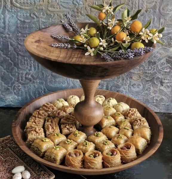 شیرینی خوری دو طبقه چوبی