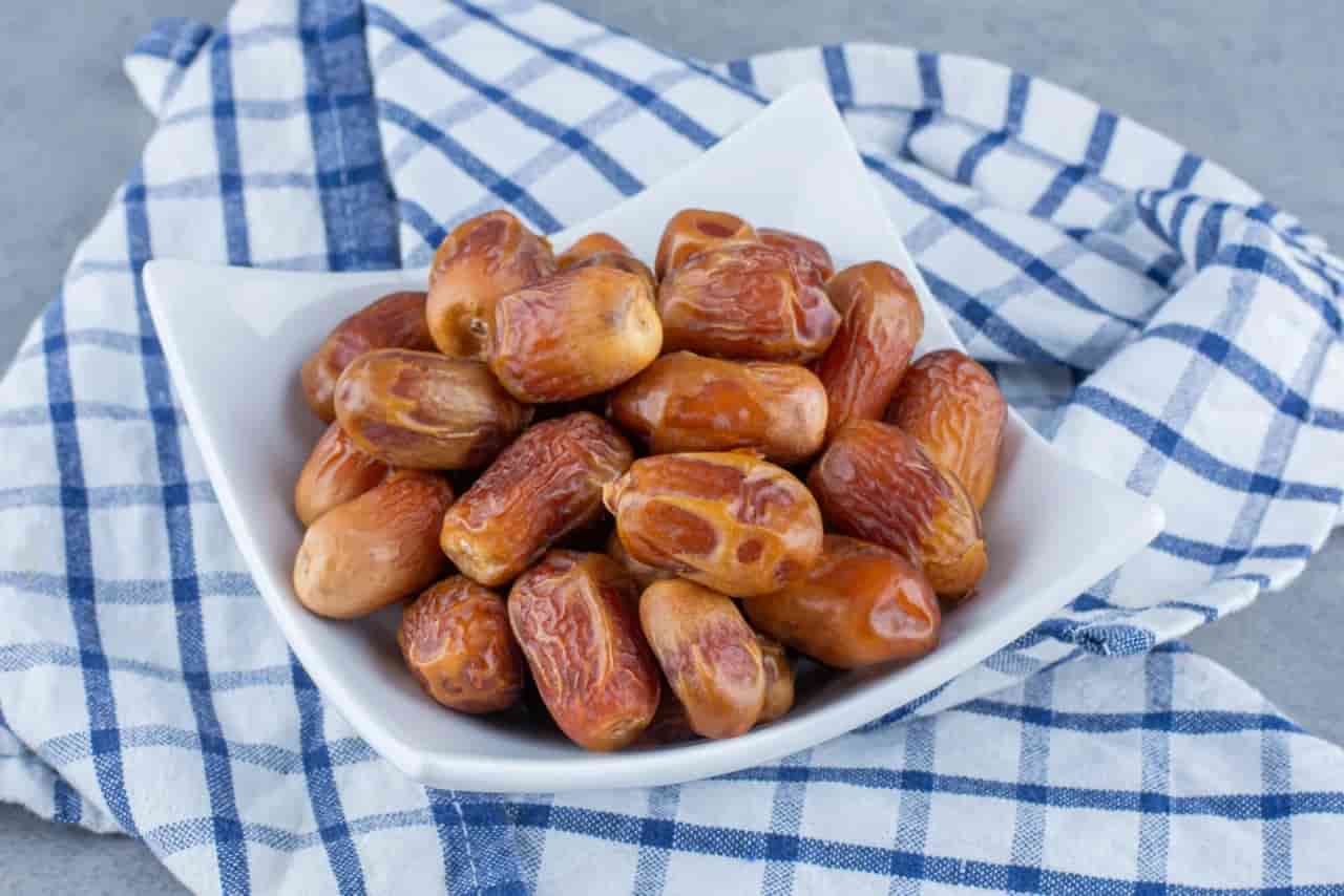 خرما زاهدی پشتکوه انتخابی ناب و با کیفیت