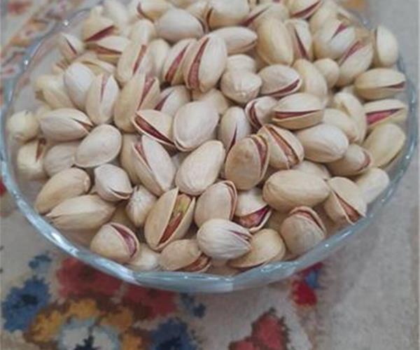 پسته احمد آقایی لوکس صادراتی + مناسب برای تجارت + قیمت و خرید عمده