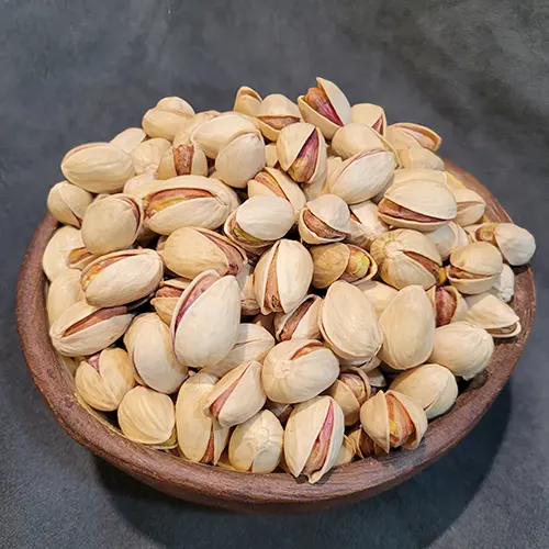 پسته احمد آقایی لوکس + با کیفیتی عالی برای صادرات + قیمت خرید و فروش عمده